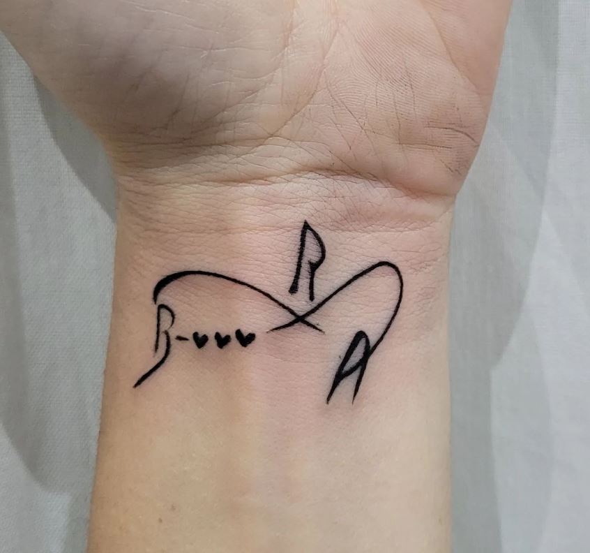 Set Di 2 Portachiavi Infinito 'You And Me' | Coppie E Migliori Amici | Simbolo Infinito Tono Argento | Gioiello Artigianale
