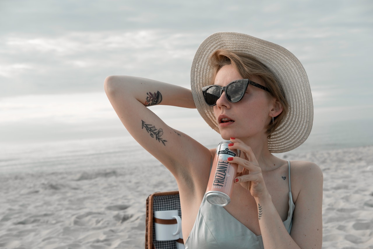 Come prendersi cura del tatuaggio a mare - Foto di Klaudia Ekert/ Pexels.com